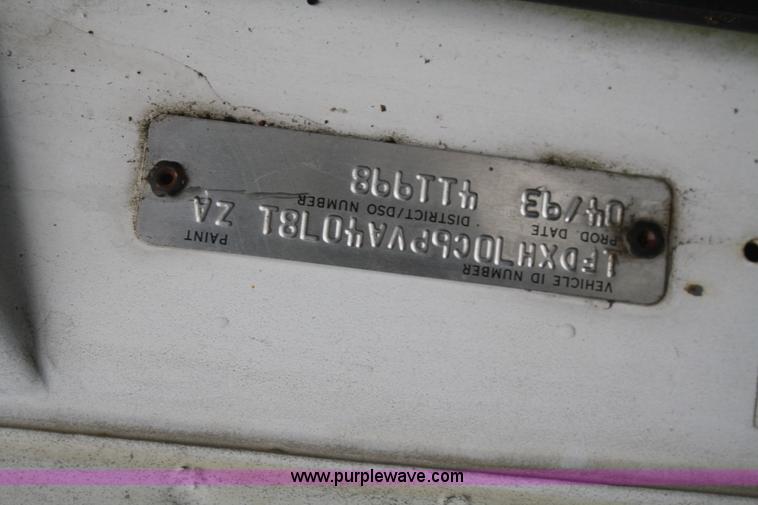 image for item F2511 1993 Ford Cargo 700 Elgin street sweeper