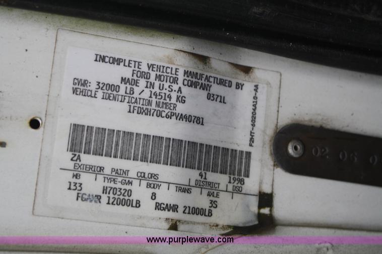 image for item F2511 1993 Ford Cargo 700 Elgin street sweeper