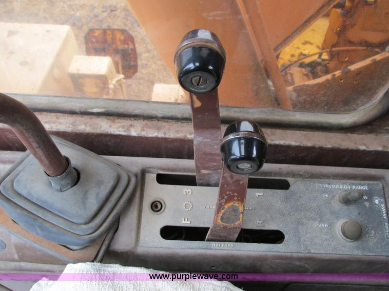 image for item F2822 1989 Case 1085B Cruz Air excavator