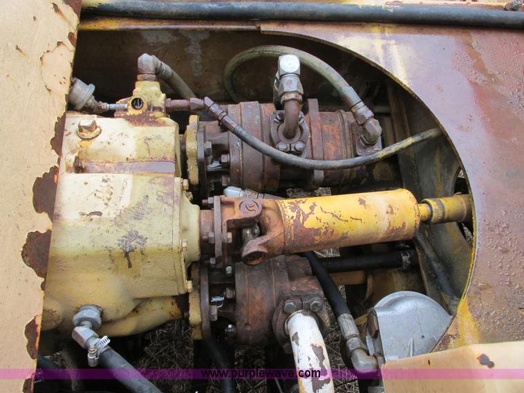 image for item F2822 1989 Case 1085B Cruz Air excavator