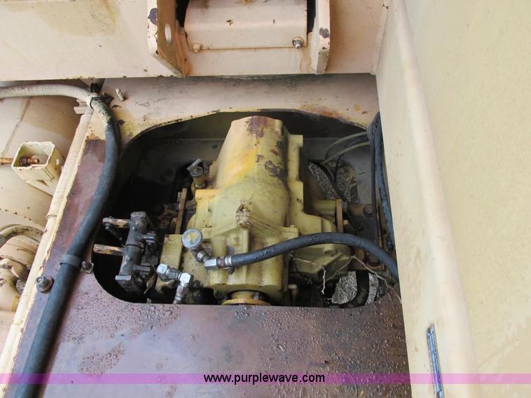 image for item F2822 1989 Case 1085B Cruz Air excavator