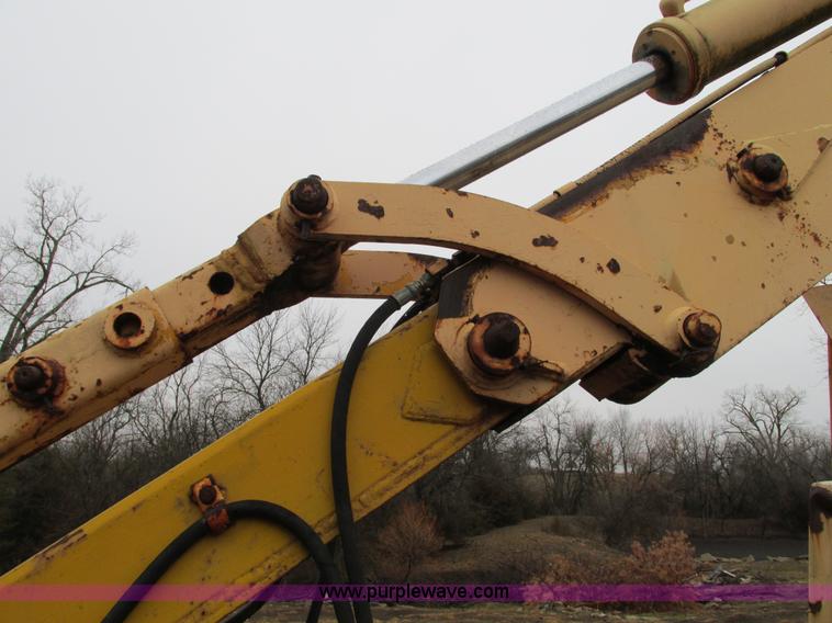 image for item F2822 1989 Case 1085B Cruz Air excavator