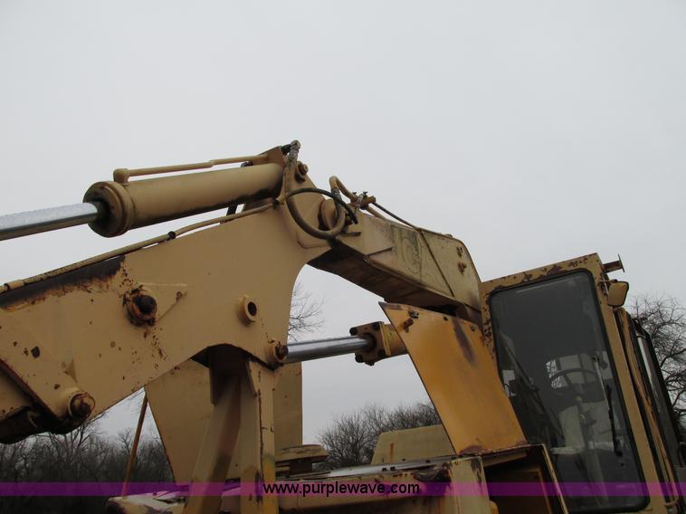 image for item F2822 1989 Case 1085B Cruz Air excavator