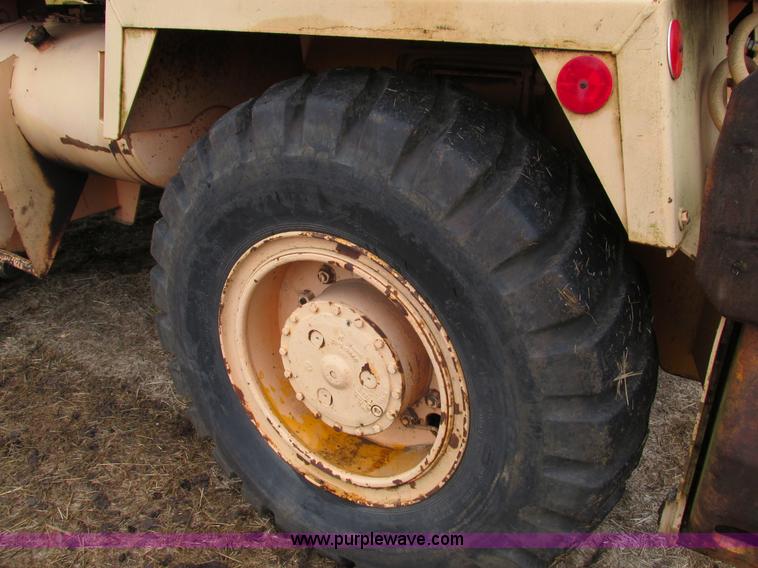 image for item F2822 1989 Case 1085B Cruz Air excavator