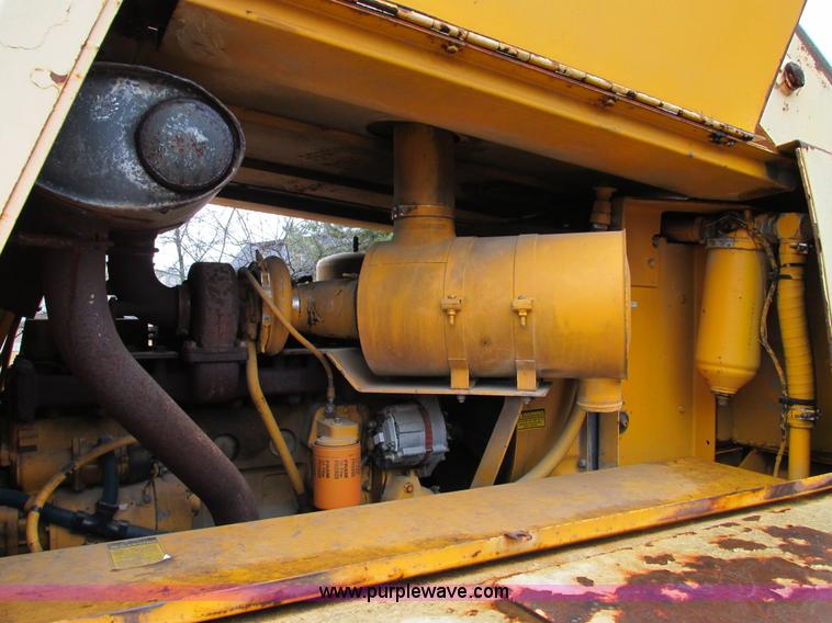 image for item F2822 1989 Case 1085B Cruz Air excavator