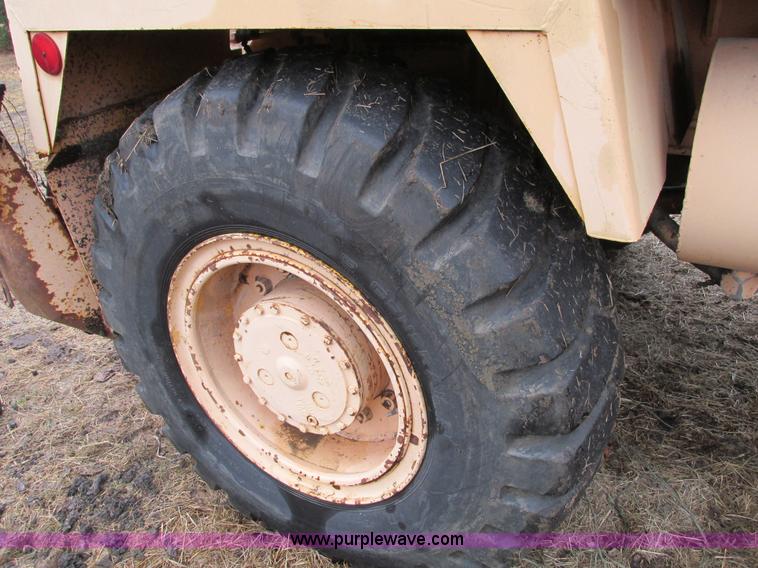 image for item F2822 1989 Case 1085B Cruz Air excavator