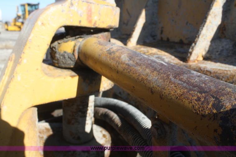 image for item F2849 1997 Caterpillar D6MLGP dozer