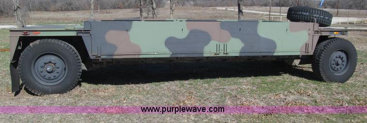 image for item F3033 2002 Hemat trailer