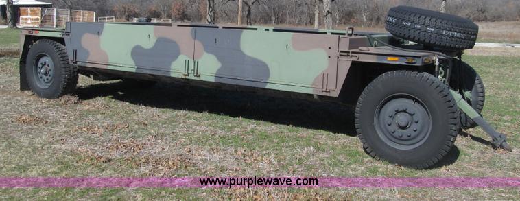 image for item F3033 2002 Hemat trailer