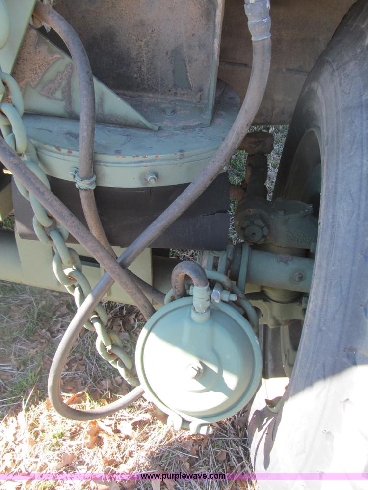 image for item F3033 2002 Hemat trailer