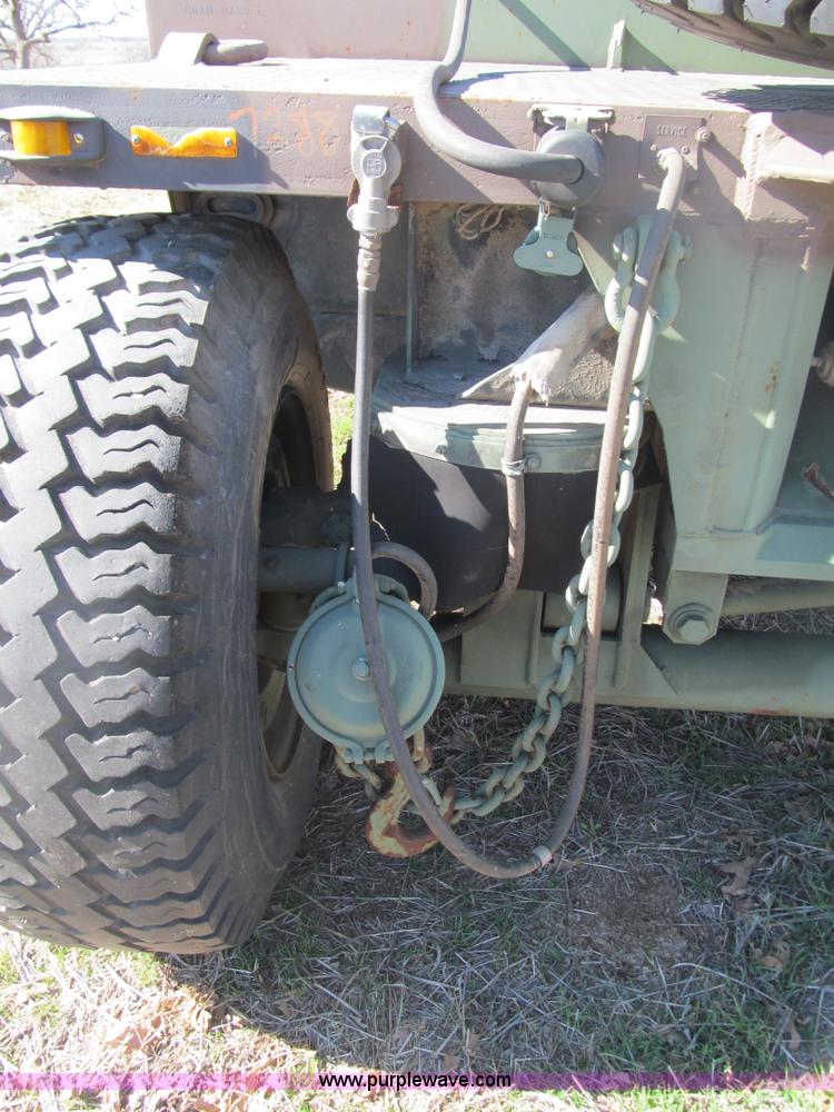 image for item F3033 2002 Hemat trailer