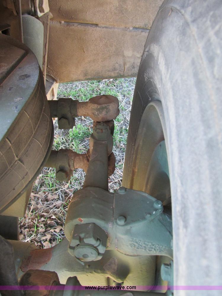 image for item F3033 2002 Hemat trailer