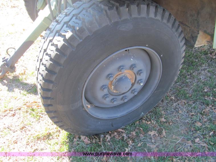 image for item F3033 2002 Hemat trailer