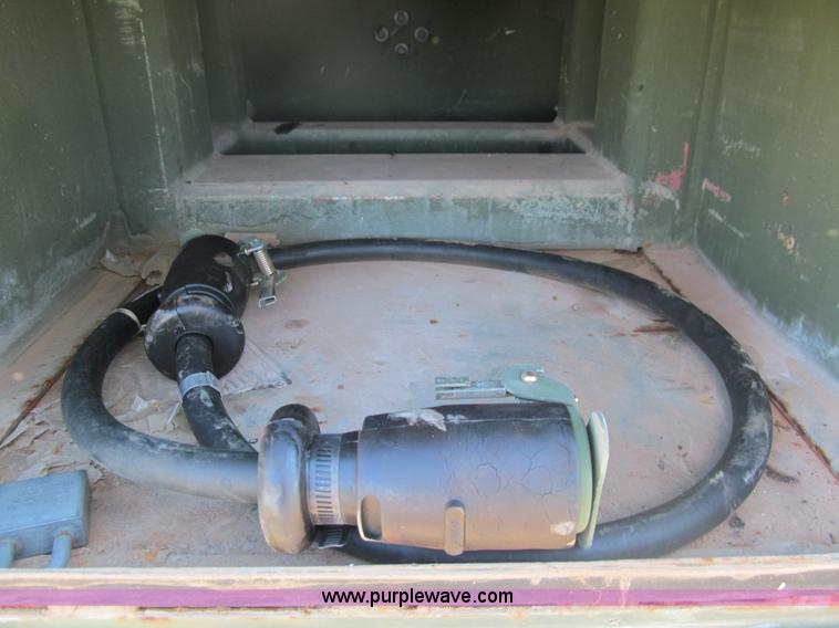 image for item F3033 2002 Hemat trailer