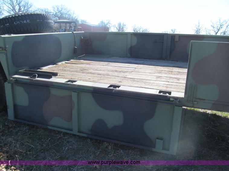 image for item F3033 2002 Hemat trailer