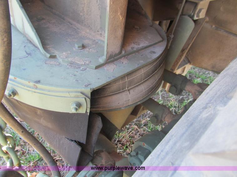 image for item F3033 2002 Hemat trailer