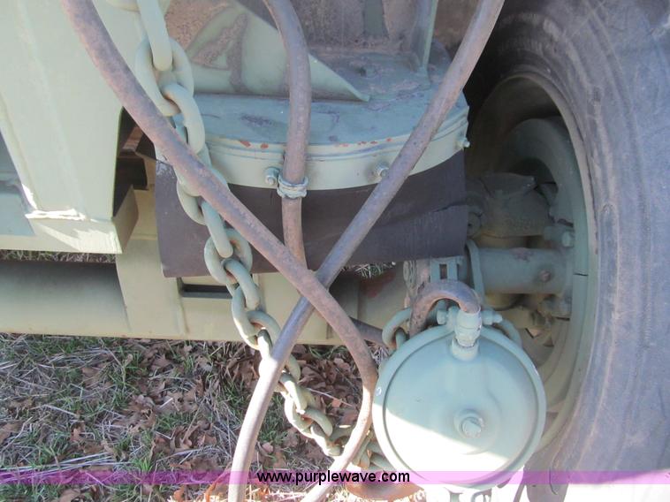 image for item F3033 2002 Hemat trailer