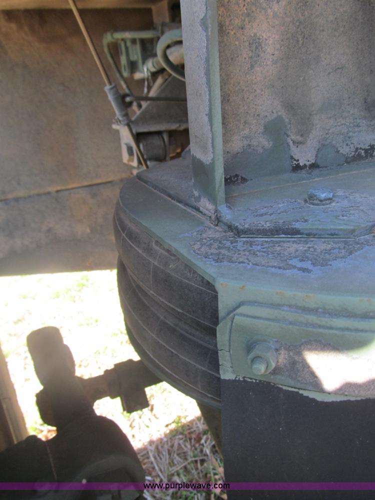 image for item F3033 2002 Hemat trailer