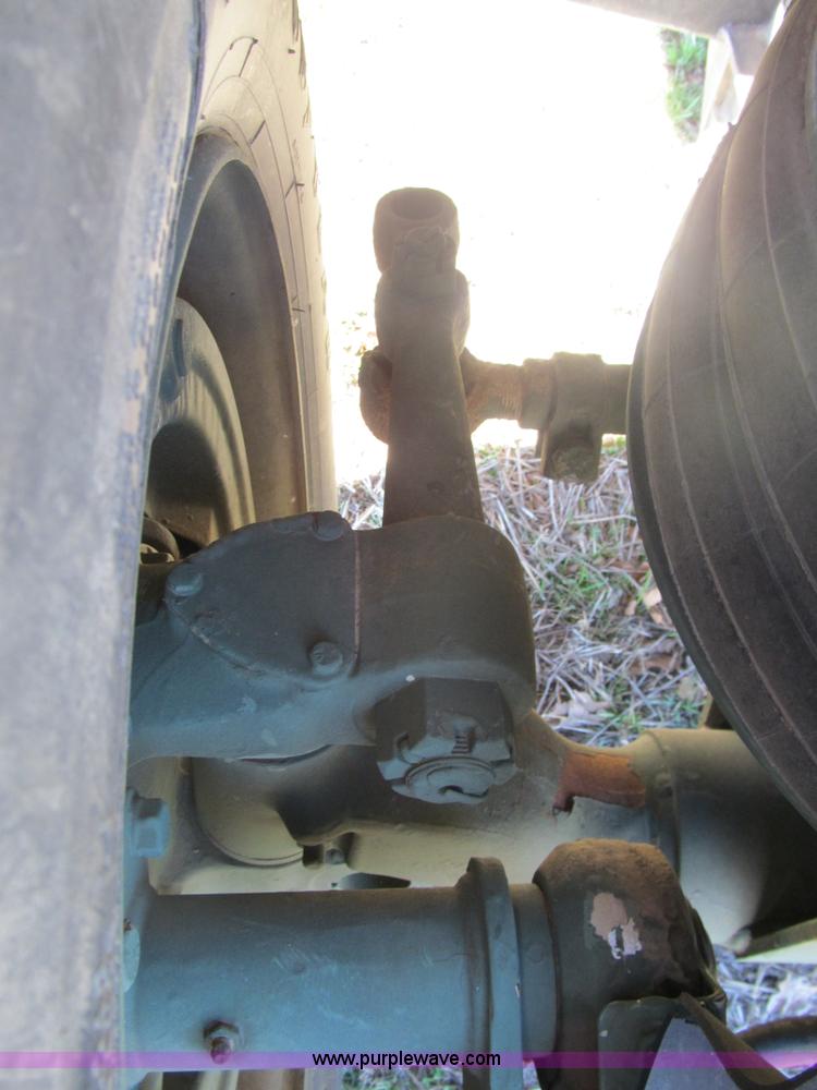 image for item F3033 2002 Hemat trailer