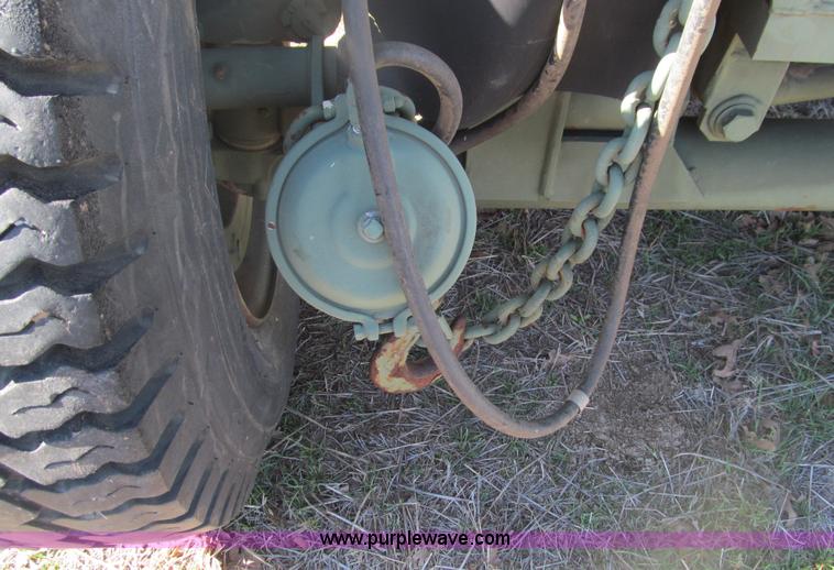 image for item F3033 2002 Hemat trailer