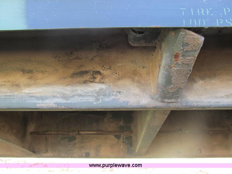 image for item F3033 2002 Hemat trailer