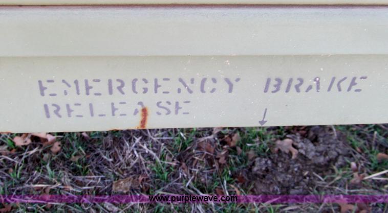 image for item F3033 2002 Hemat trailer