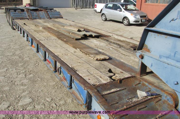 image for item F4131 1998 Witzco Challenger RG-50 lowboy trailer