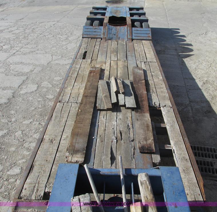 image for item F4131 1998 Witzco Challenger RG-50 lowboy trailer