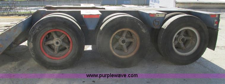 image for item F4131 1998 Witzco Challenger RG-50 lowboy trailer