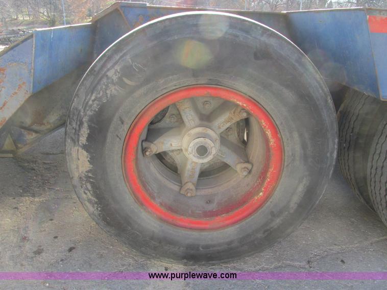 image for item F4131 1998 Witzco Challenger RG-50 lowboy trailer