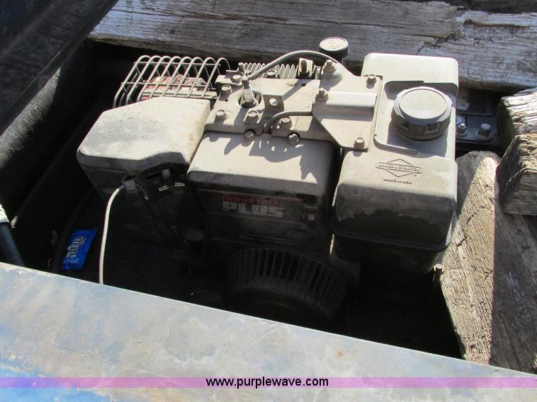 image for item F4131 1998 Witzco Challenger RG-50 lowboy trailer