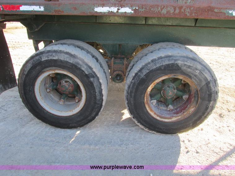image for item F4133 1961 Steco SD2660 dump trailer