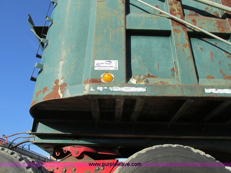 image for item F4133 1961 Steco SD2660 dump trailer