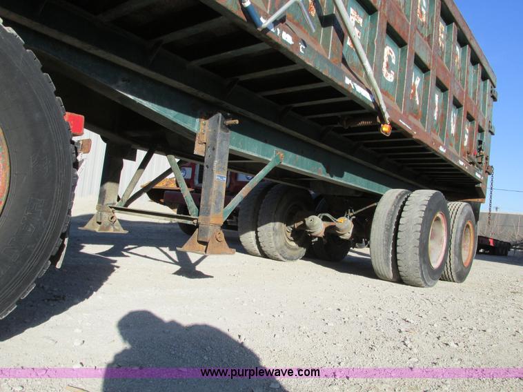 image for item F4133 1961 Steco SD2660 dump trailer