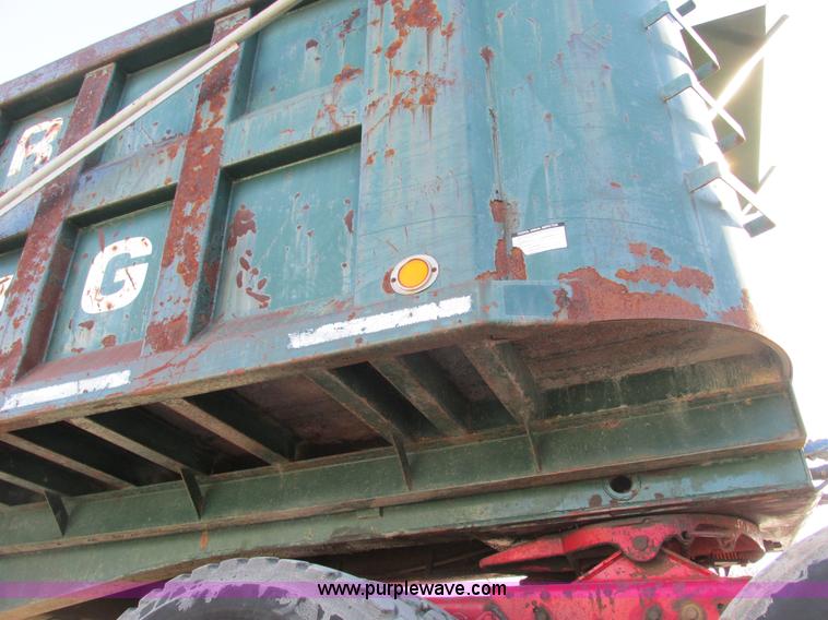 image for item F4133 1961 Steco SD2660 dump trailer