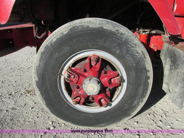 image for item F4134 1981 International semi truck