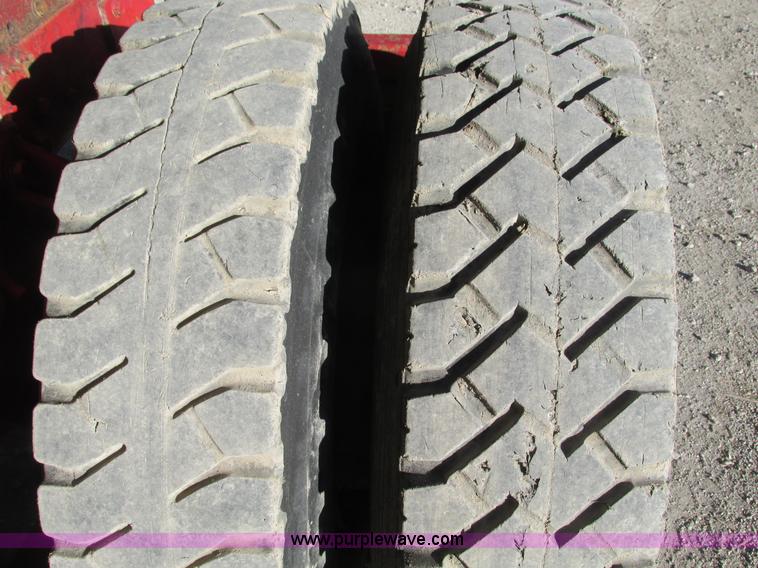 image for item F4134 1981 International semi truck