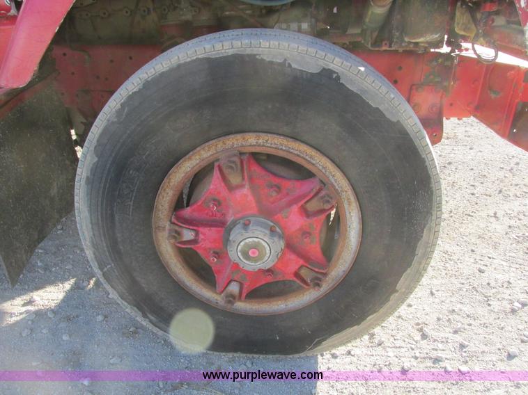 image for item F4134 1981 International semi truck