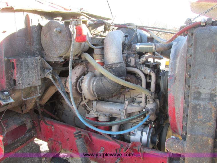 image for item F4134 1981 International semi truck