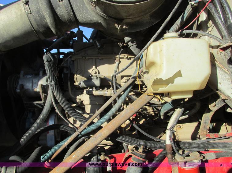 image for item F4134 1981 International semi truck