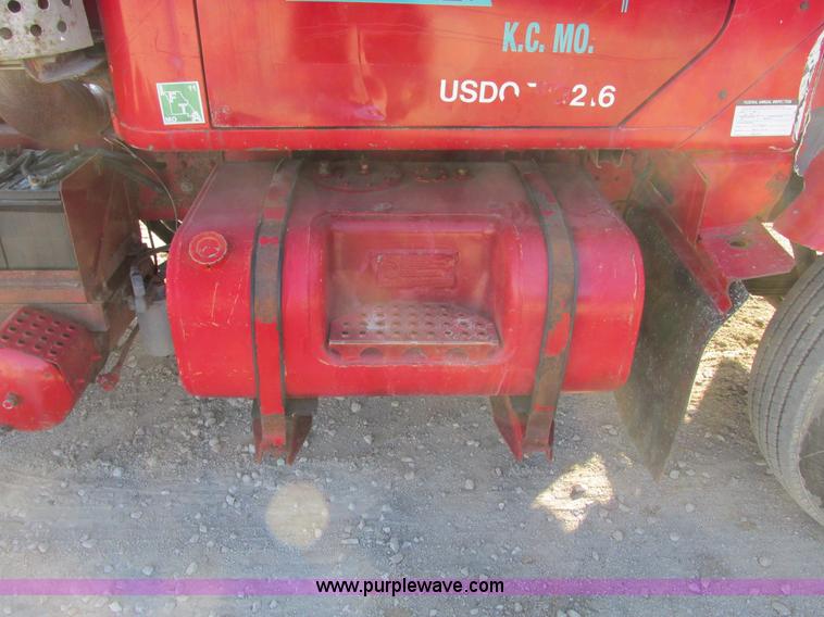 image for item F4134 1981 International semi truck