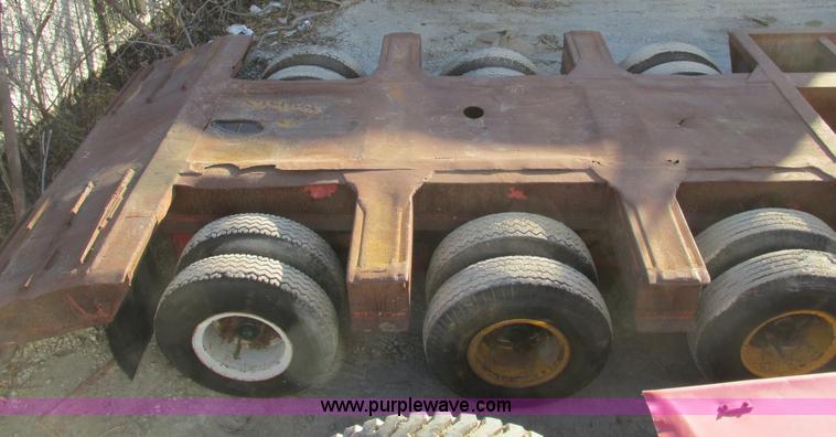 image for item F4136 1967 Hobbs triple axle 30' trailer