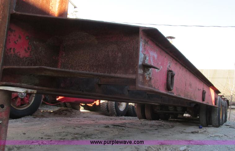 image for item F4136 1967 Hobbs triple axle 30' trailer