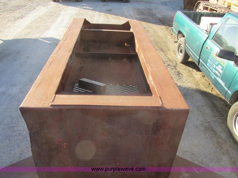 image for item F4136 1967 Hobbs triple axle 30' trailer