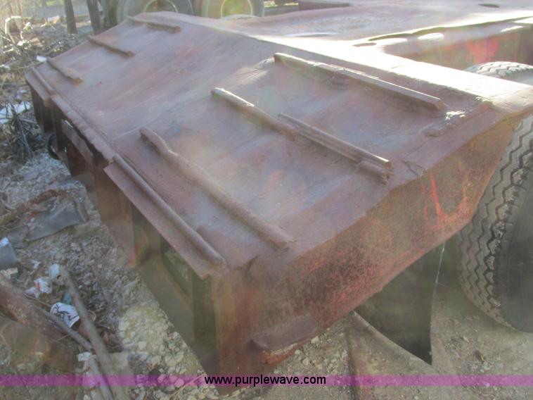 image for item F4136 1967 Hobbs triple axle 30' trailer