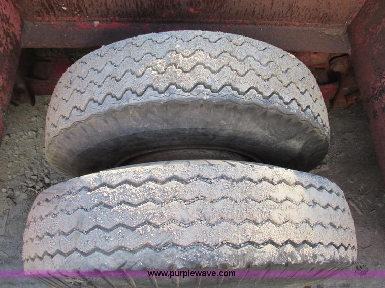 image for item F4136 1967 Hobbs triple axle 30' trailer