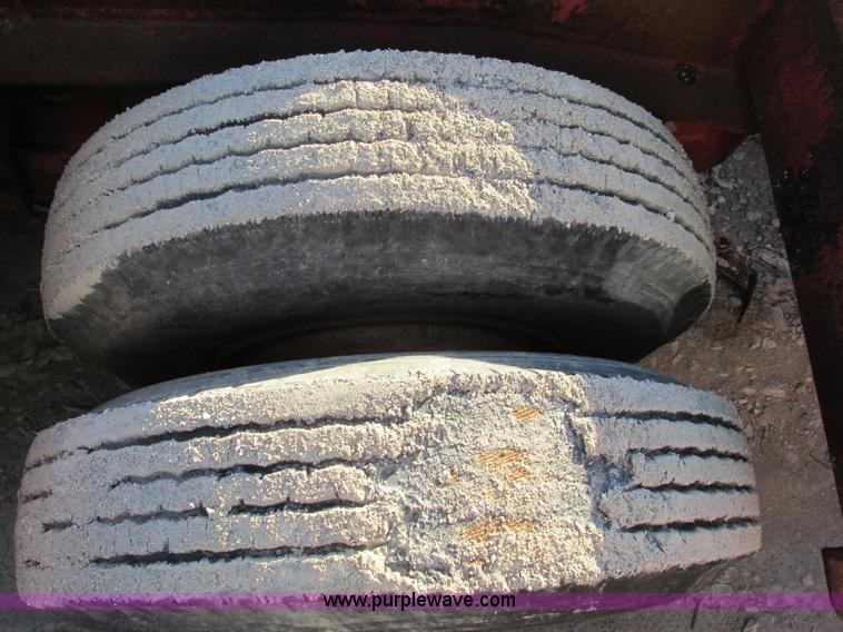 image for item F4136 1967 Hobbs triple axle 30' trailer