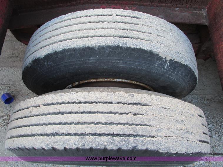 image for item F4136 1967 Hobbs triple axle 30' trailer