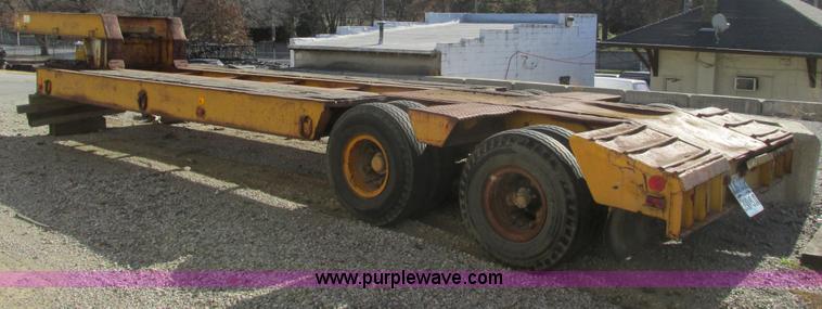image for item F4138 1956 Martin 33' flatbed semi trailer