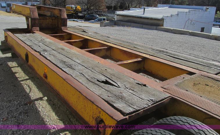 image for item F4138 1956 Martin 33' flatbed semi trailer